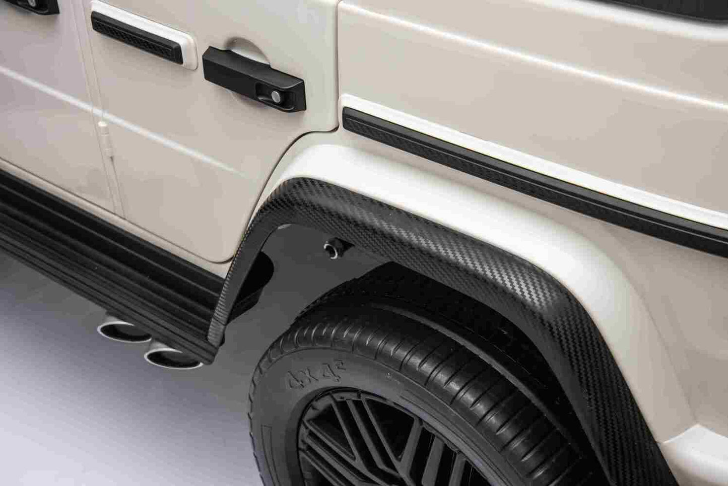 Mercedes Benz G63 mit AMG Teppich 4x200W 24V Akku XXL